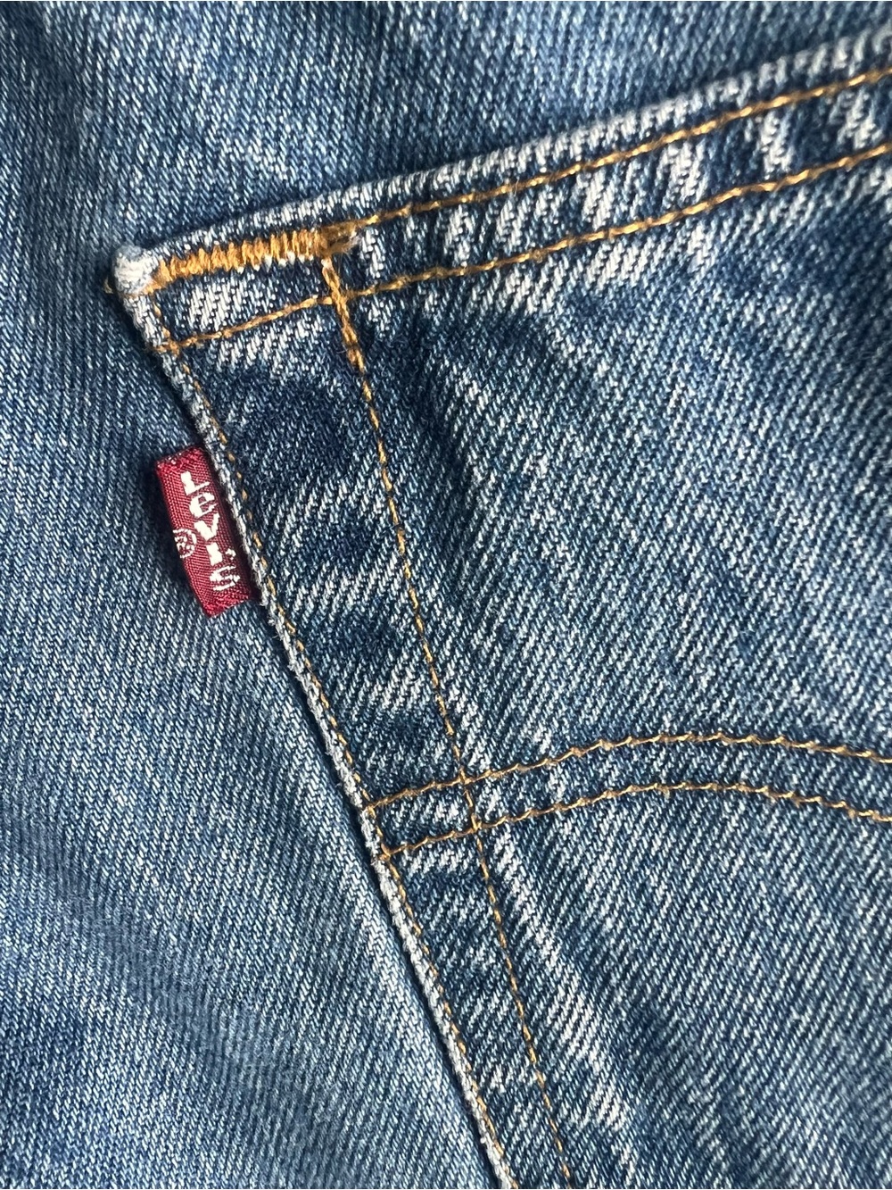 Vintage Levi's 501 button fly medium blue jeans Men’s 32x32 made in Hong Kong - Picture 7 of 9